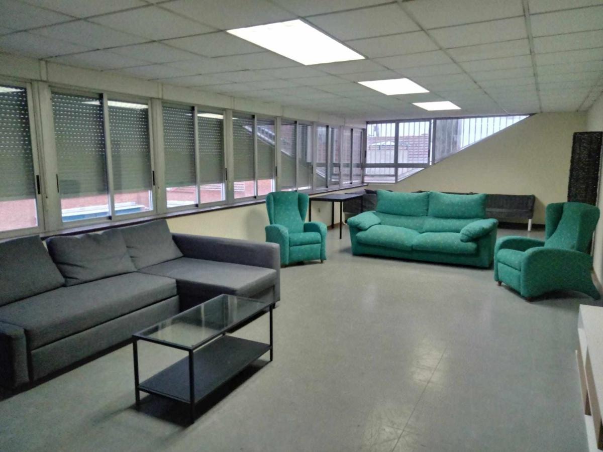 לינה וארוחת בוקר מדריד Residencia 12 Octubre מראה חיצוני תמונה
