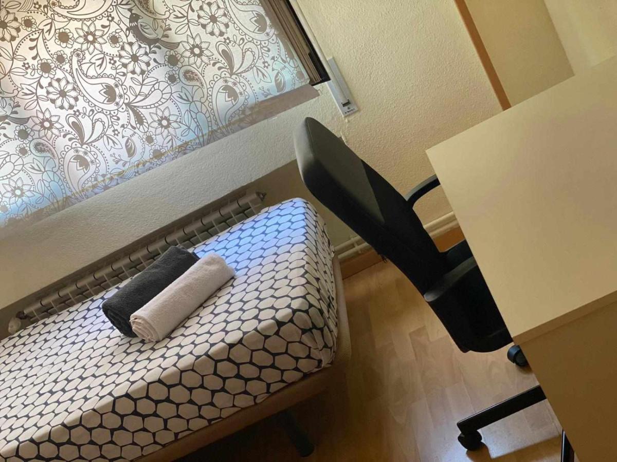 לינה וארוחת בוקר מדריד Residencia 12 Octubre מראה חיצוני תמונה