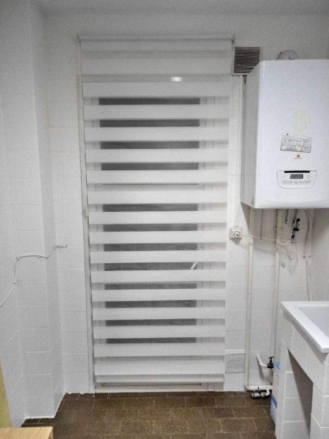 לינה וארוחת בוקר מדריד Residencia 12 Octubre מראה חיצוני תמונה