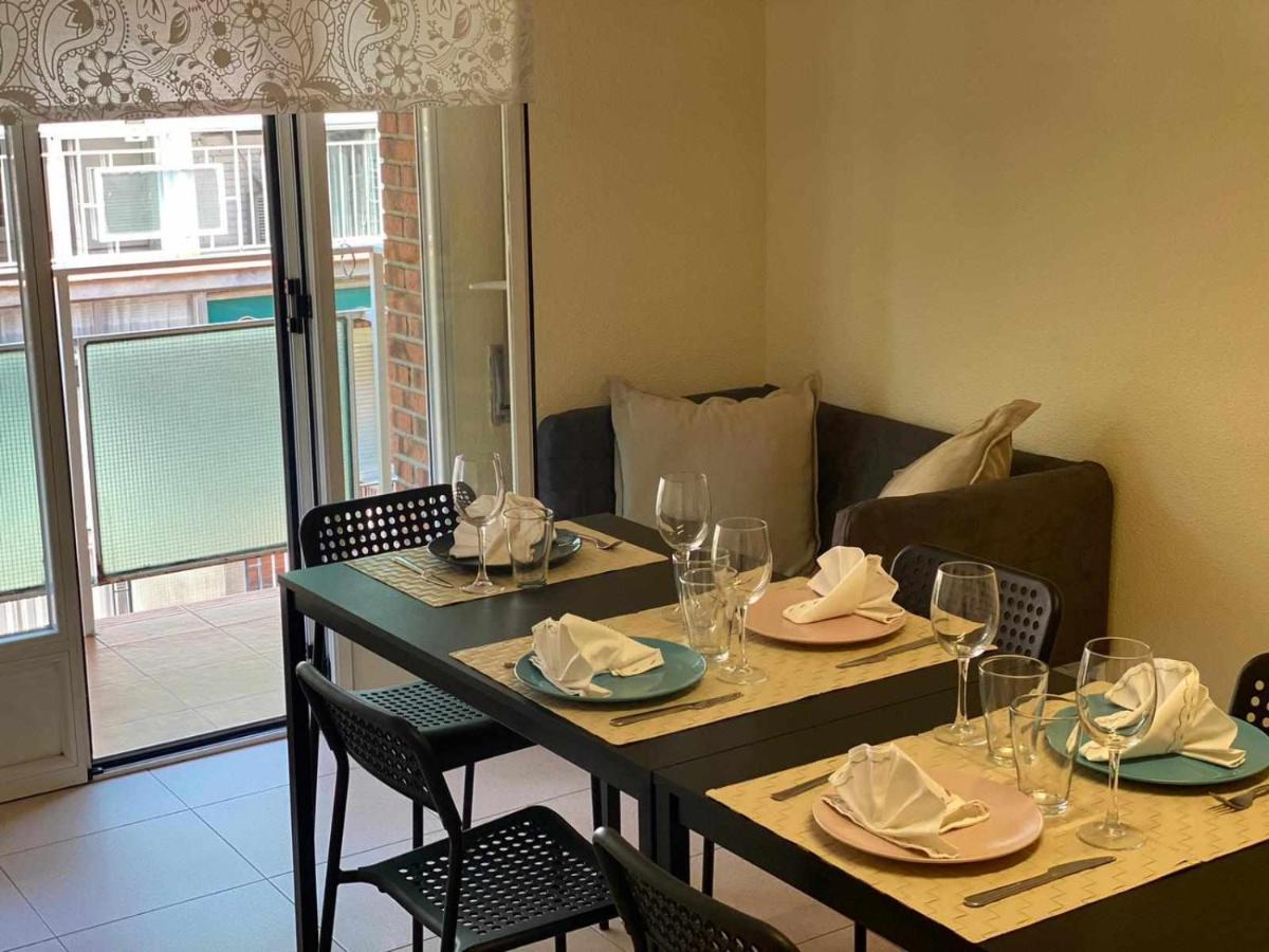 לינה וארוחת בוקר מדריד Residencia 12 Octubre מראה חיצוני תמונה